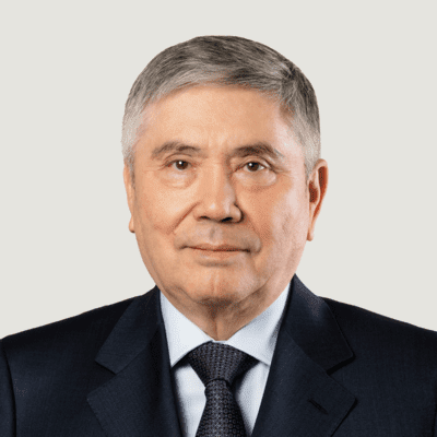 
					Карабалин Узакбай Сулейменович