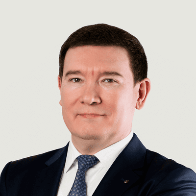 
				Шарипов Дамир Валерьевич